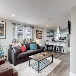 Remodeled Bunkhouse In Holiday home